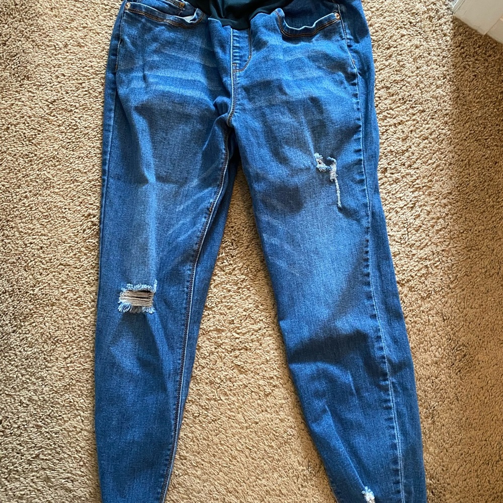 Maternity Distressed Ankle Jeans